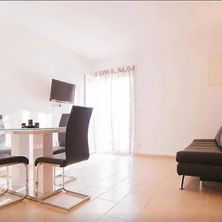 Anita Apartment