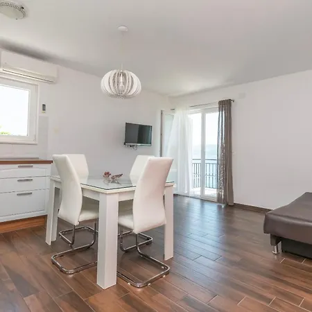Anita Apartman