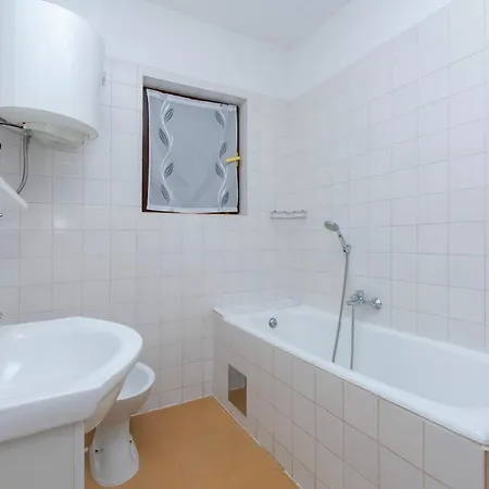 Anita Apartman *